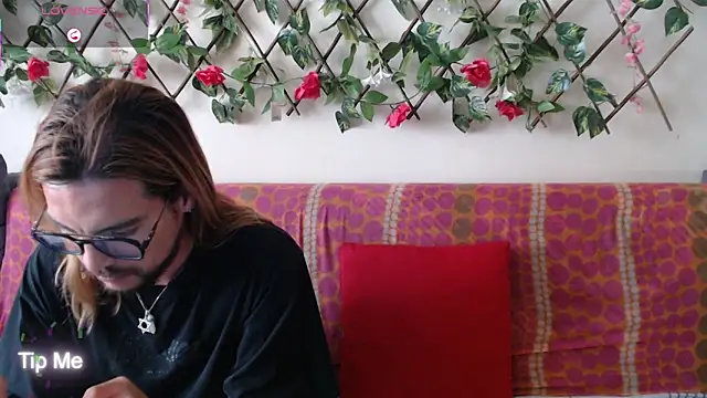 Snapshot of Jack_Emily1 chatting on 02-18-26, 08:16 Jack Emily1 online show from 02-18-26, 08:16