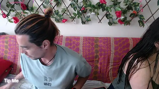 Snapshot of Jack_Emily1 chatting on 11-28-25, 05:02 Jack Emily1 online show from 11-28-25, 05:02