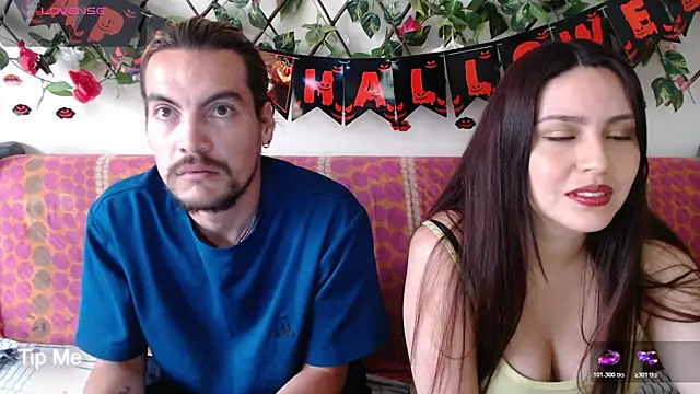 Snapshot of Jack_Emily1 chatting on 10-30-25, 06:38 Jack Emily1 online show from 10-30-25, 06:38