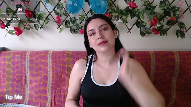 Snapshot of Jack_Emily1 chatting on 11-15-25, 05:28 Jack Emily1 online show from 11-15-25, 05:28