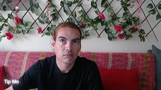 Snapshot of Jack_Emily1 chatting on 12-18-25, 04:00 Jack Emily1 online show from 12-18-25, 04:00