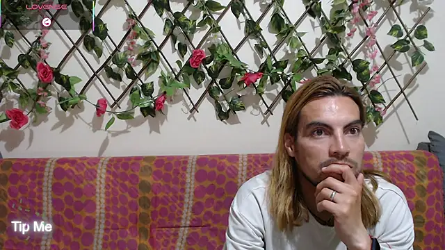 Snapshot of Jack_Emily1 chatting on 01-14-26, 10:35 Jack Emily1 online show from 01-14-26, 10:35