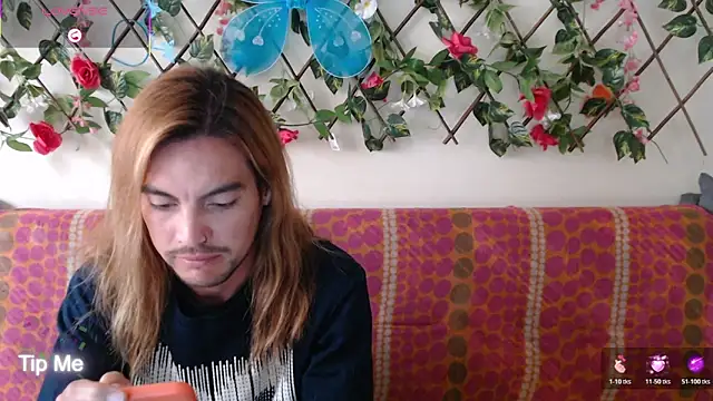 Snapshot of Jack_Emily1 chatting on 11-14-25, 05:49 Jack Emily1 online show from 11-14-25, 05:49