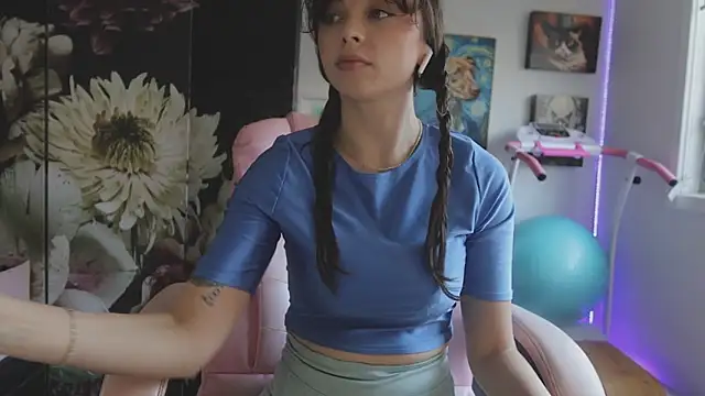 makiyahbelle online show from 04-15-26, 05:24