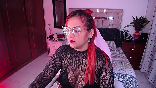 Snapshot of salomecastro_ chatting on 03-08-25, 03:50 salomecastro online show from 03-08-25, 03:50