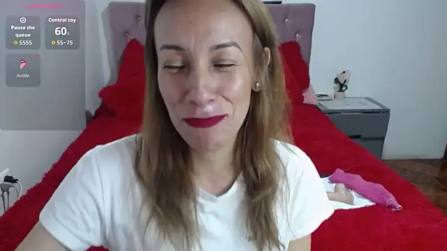 cristin doll  online show from 10-23-25, 04:05