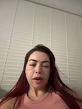 Snapshot of TefyLove20 chatting on 10-11-25, 10:22 TefyLove20 online show from 10-11-25, 10:22