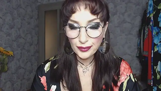 Snapshot of Aziza1 chatting on 04-19-26, 01:34 Aziza1 online show from 04-19-26, 01:34