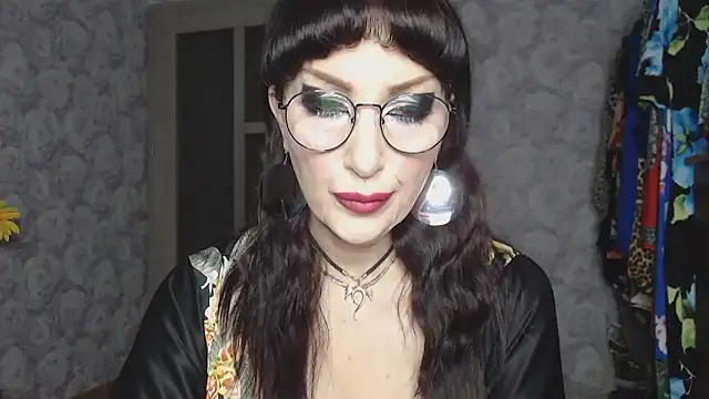 Aziza1 online show from 12-14-25, 12:00