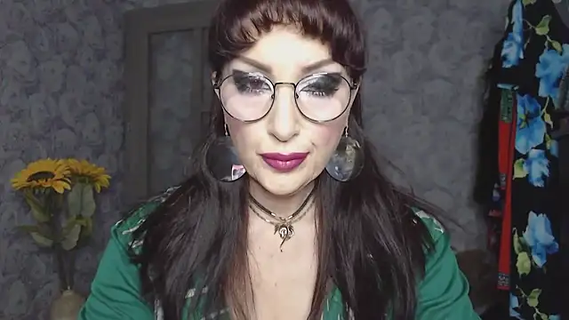 Snapshot of Aziza1 chatting on 06-01-26, 02:17 Aziza1 online show from 06-01-26, 02:17