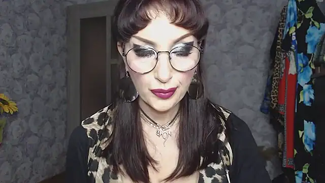 Snapshot of Aziza1 chatting on 04-22-26, 01:18 Aziza1 online show from 04-22-26, 01:18