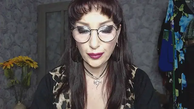 Snapshot of Aziza1 chatting on 05-23-26, 12:59 Aziza1 online show from 05-23-26, 12:59