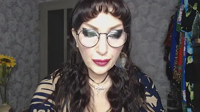 Aziza1 online show from 12-16-25, 12:53