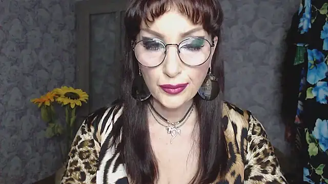 Snapshot of Aziza1 chatting on 05-31-26, 03:40 Aziza1 online show from 05-31-26, 03:40