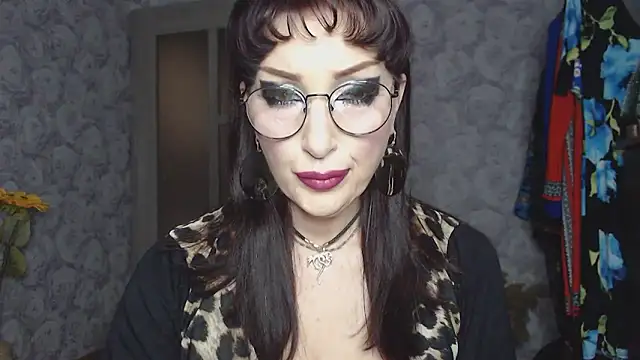 Snapshot of Aziza1 chatting on 04-26-26, 12:35 Aziza1 online show from 04-26-26, 12:35