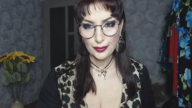 Snapshot of Aziza1 chatting on 04-18-26, 07:18 Aziza1 online show from 04-18-26, 07:18