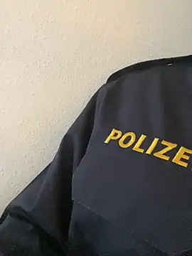 Snapshot of Etwas_neugierig chatting on 02-27-25, 08:56 Etwas neugierig online show from 02-27-25, 08:56
