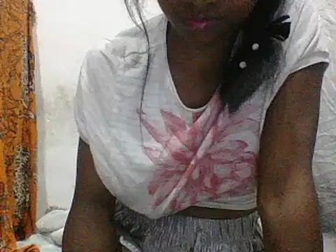 Snapshot of Hamie_sexy chatting on 02-12-26, 08:41 Hamie sexy online show from 02-12-26, 08:41