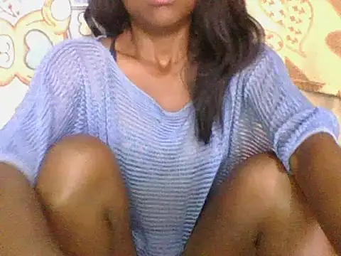 Snapshot of Hamie_sexy chatting on 02-15-26, 07:09 Hamie sexy online show from 02-15-26, 07:09