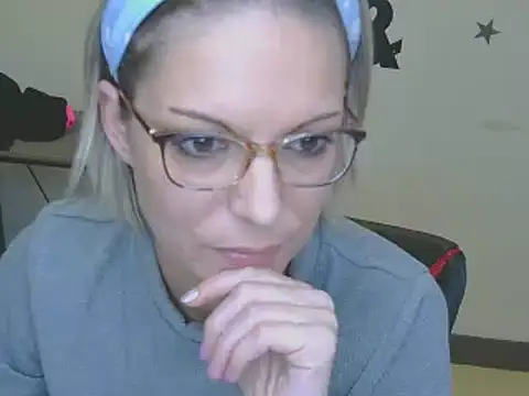 alixfeeling online show from 12-31-24, 02:36