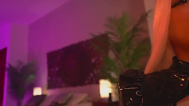 ambarEvans online show from 03-19-25, 10:42