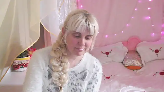 SunnySylvia online show from 03-22-26, 04:41