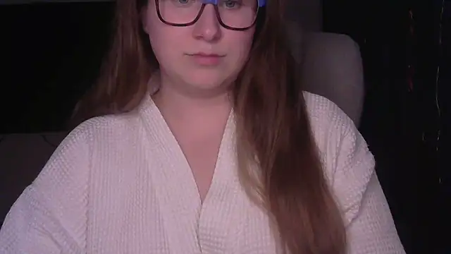 Snapshot of SeasonalSomeone chatting on 02-12-26, 09:03 SeasonalSomeone online show from 02-12-26, 09:03