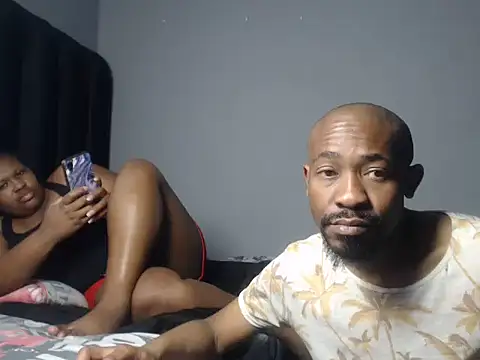 Snapshot of Ogmelo chatting on 07-14-26, 01:06 Ogmelo online show from 07-14-26, 01:06