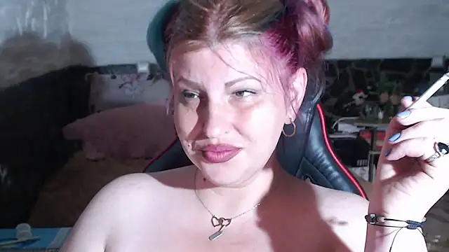 Snapshot of piticaforever chatting on 06-20-26, 04:17 piticaforever online show from 06-20-26, 04:17