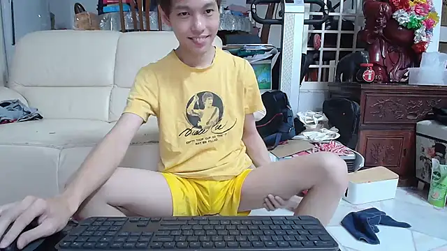 Snapshot of andrewooi chatting on 03-09-25, 02:10 andrewooi online show from 03-09-25, 02:10