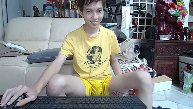 Snapshot of andrewooi chatting on 03-23-25, 05:54 andrewooi online show from 03-23-25, 05:54
