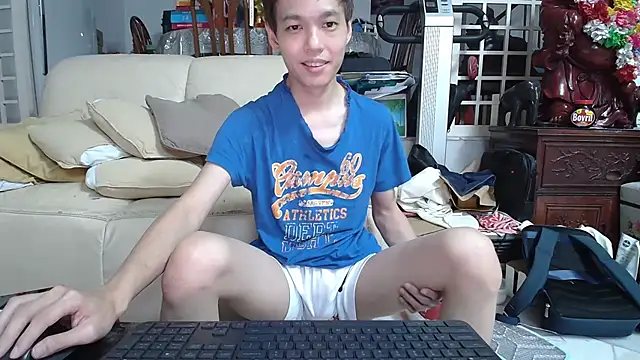 Snapshot of andrewooi chatting on 02-22-25, 04:51 andrewooi online show from 02-22-25, 04:51