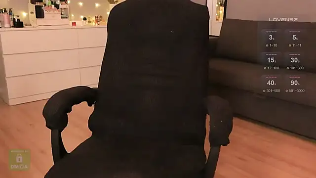 Hit-girl- online show from 02-16-25, 08:55