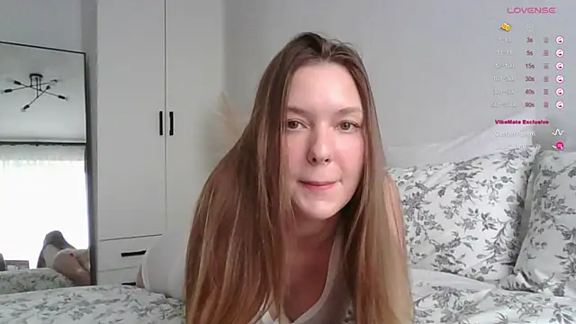 Hit-girl- online show from 03-18-25, 09:23