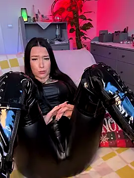 Trixie-Tainted online show from 12-18-25, 02:43