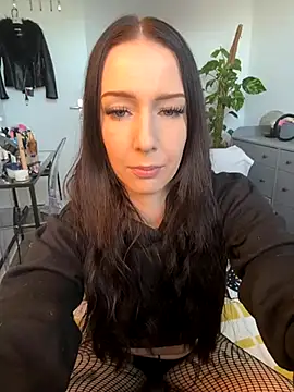 Trixie-Tainted online show from 10-19-25, 12:41