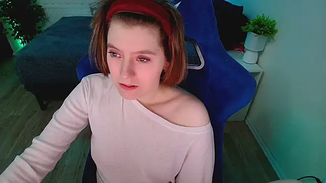 CranberryHot online show from 12-15-25, 02:17