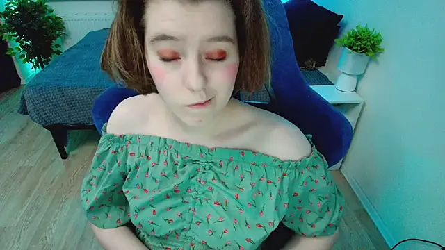 CranberryHot online show from 12-19-25, 03:10