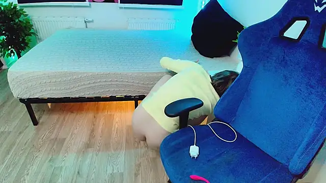 CranberryHot online show from 10-11-25, 07:09