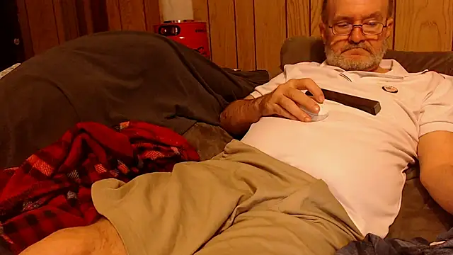 snickers1 online show from 04-10-26, 10:33