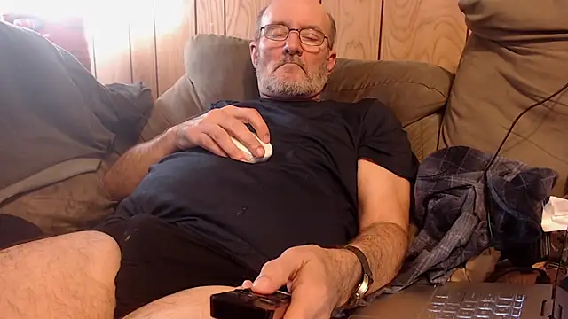 snickers1 online show from 04-12-26, 02:09