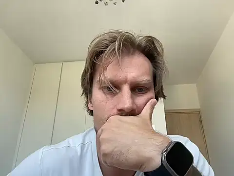 fmodel online show from 04-23-26, 10:22