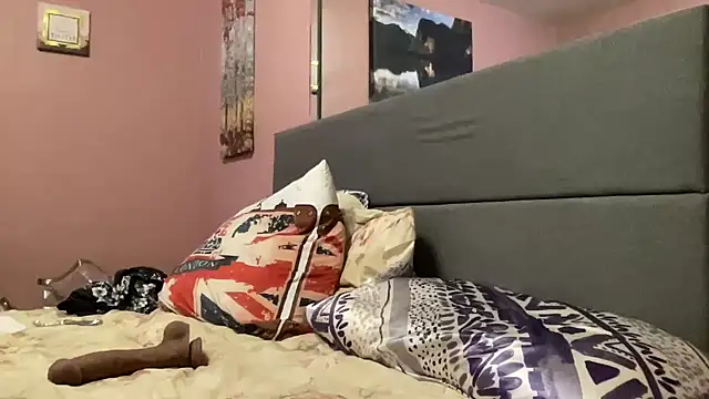 Creamesensation online show from 02-15-25, 05:17