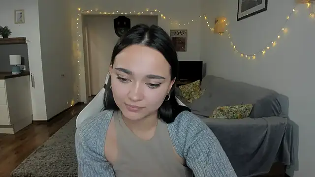 Tiffany Flynn online show from 01-31-25, 06:47