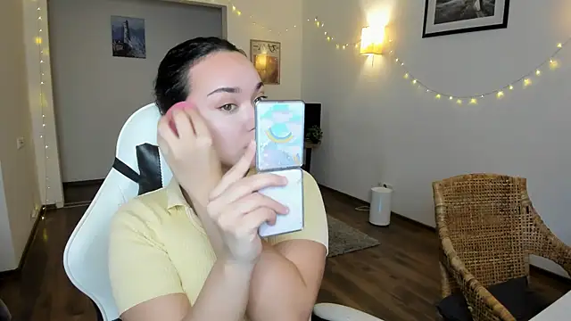 Tiffany Flynn online show from 01-19-25, 03:21