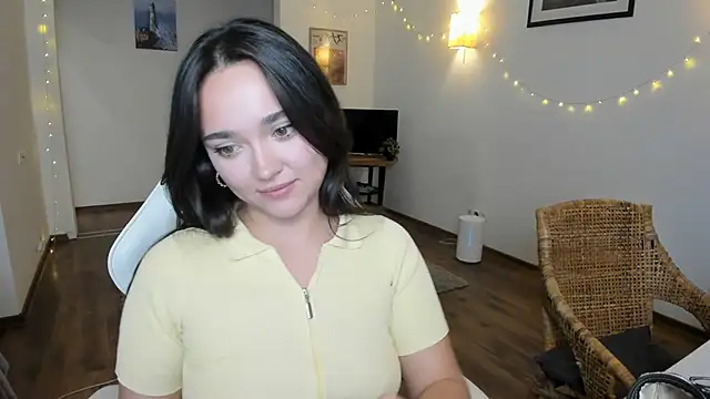 Tiffany Flynn online show from 01-19-25, 06:32