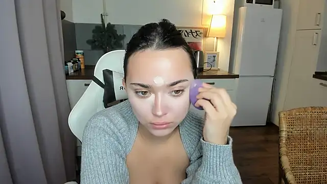 Tiffany Flynn online show from 01-12-25, 01:16