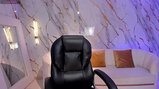 Snapshot of MorganHicks chatting on 01-17-26, 07:50 MorganHicks online show from 01-17-26, 07:50