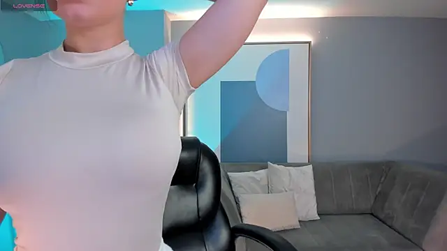 Snapshot of MorganHicks chatting on 02-06-26, 06:59 MorganHicks online show from 02-06-26, 06:59