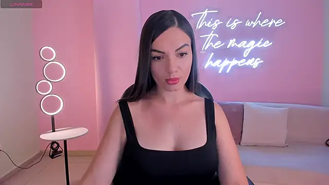 Snapshot of MorganHicks chatting on 02-25-26, 07:36 MorganHicks online show from 02-25-26, 07:36